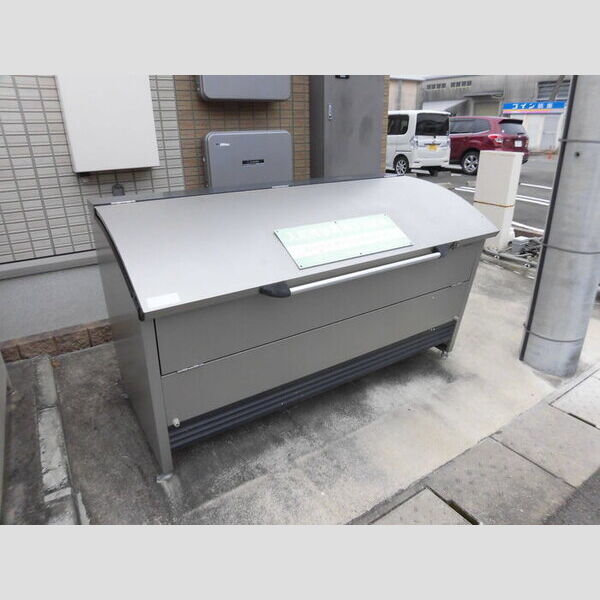 現地周辺 (ゴミ置き場)