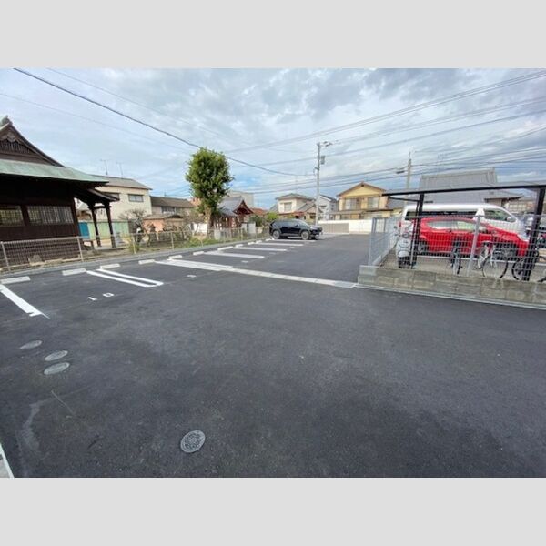 駐車場 (駐車場)