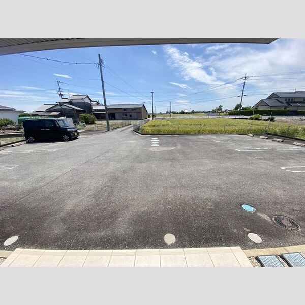 駐車場 (駐車場)