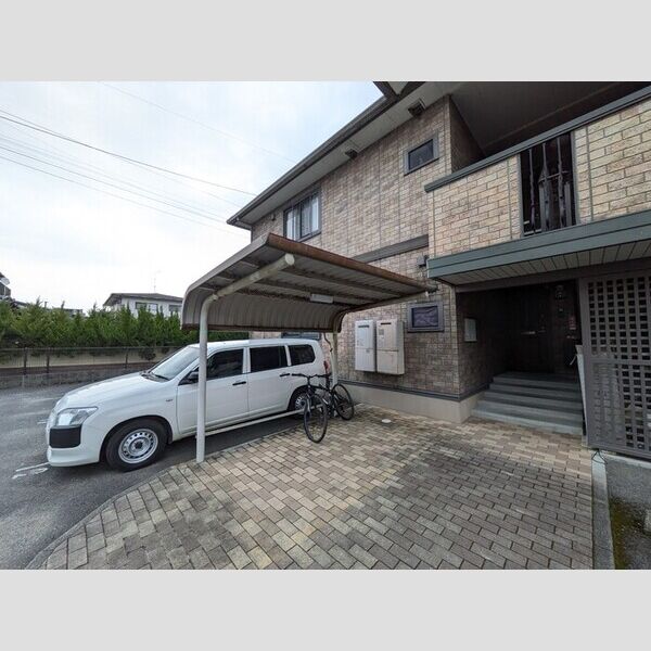 現地周辺 (駐輪場)