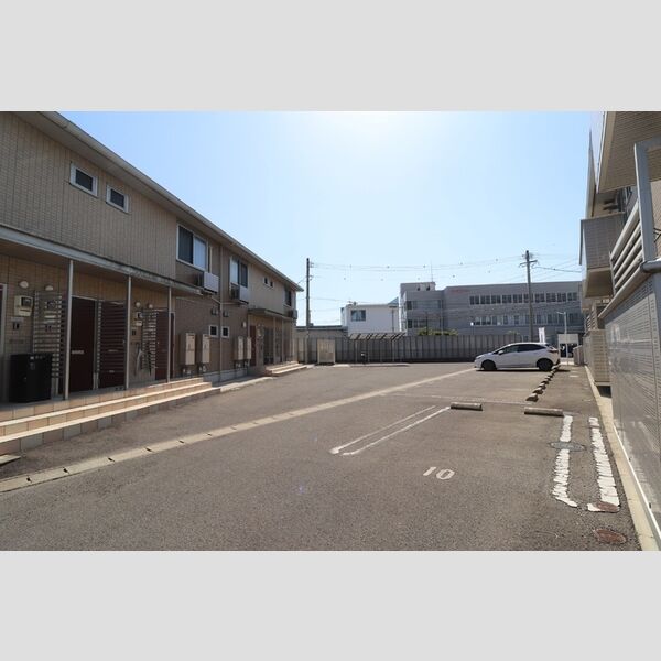 駐車場 (駐車場)