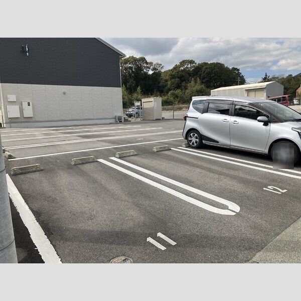 駐車場 (駐車場)