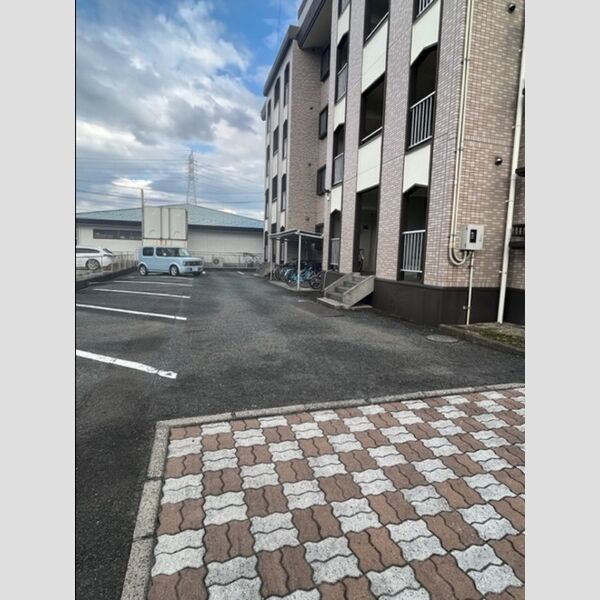 駐車場 (駐車場)