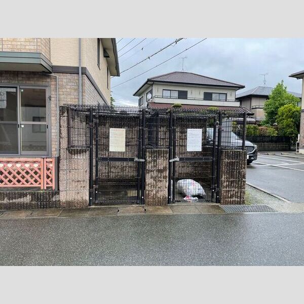 現地周辺 (ゴミ捨て場)