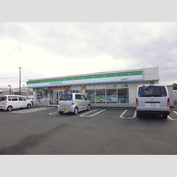 現地周辺 (ファミリーマート佐賀嘉瀬扇店　361m)