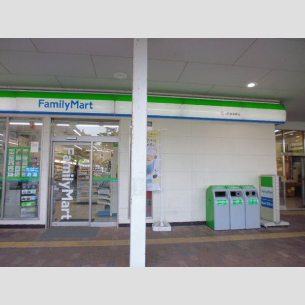 現地周辺 (ファミリーマート JR唐津駅店 452m)