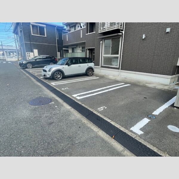 駐車場 (駐車場)