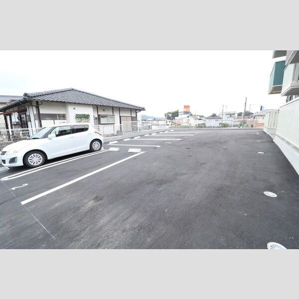 駐車場 (駐車場)