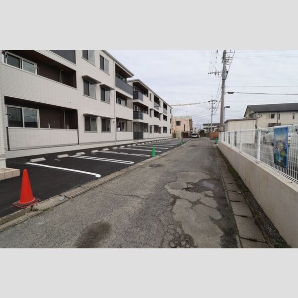 駐車場 (駐車場)