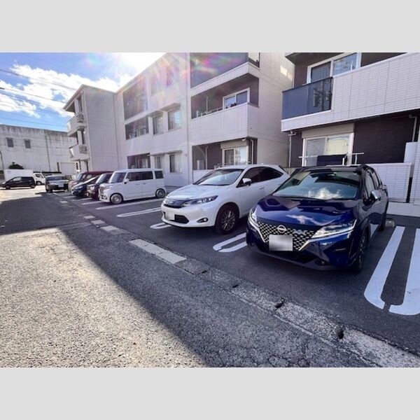 駐車場 (駐車場)