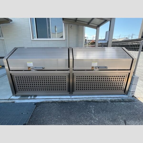 現地周辺 (ゴミ置き場)