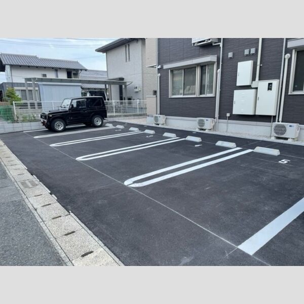 駐車場 (駐車場)