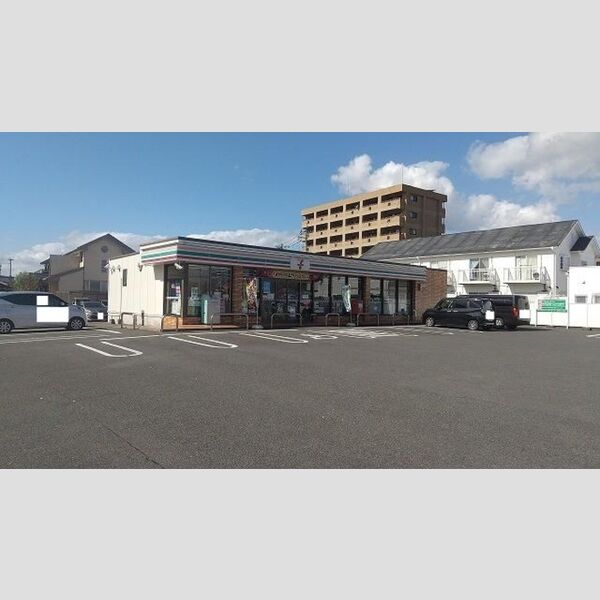 現地周辺 (セブンイレブン佐賀医大通り店まで602m)