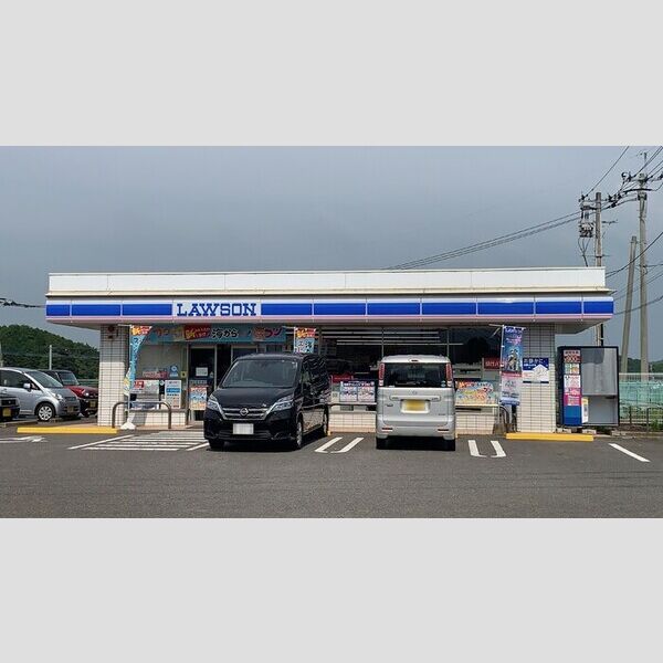 現地周辺 (ローソン 伊万里市役所前店 792m)