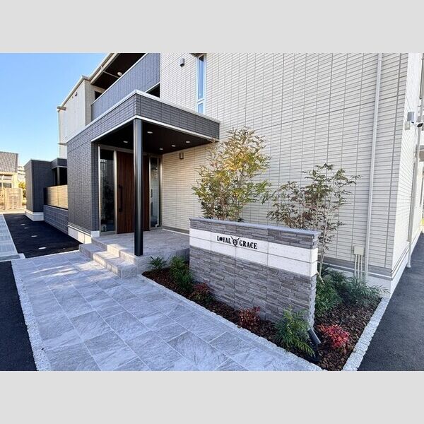 エントランス (エントランス)