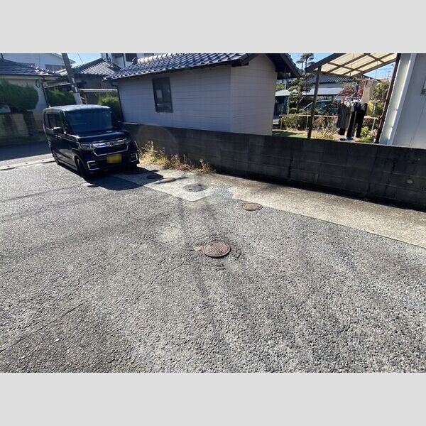 現地周辺 (駐車場)