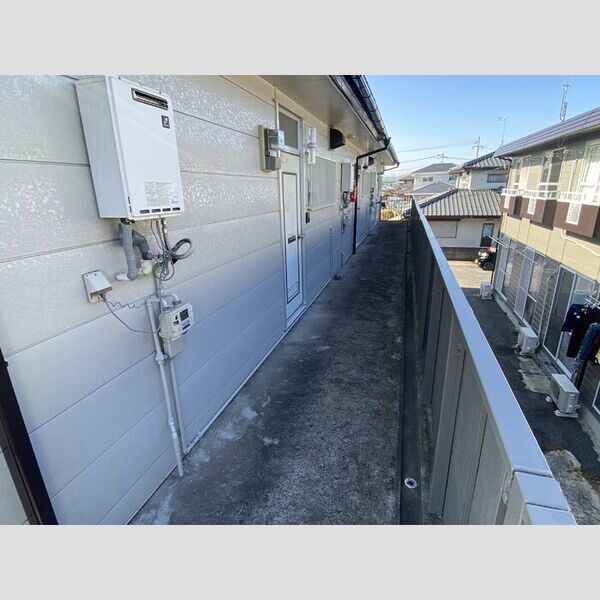 エントランス (A棟2F　廊下)