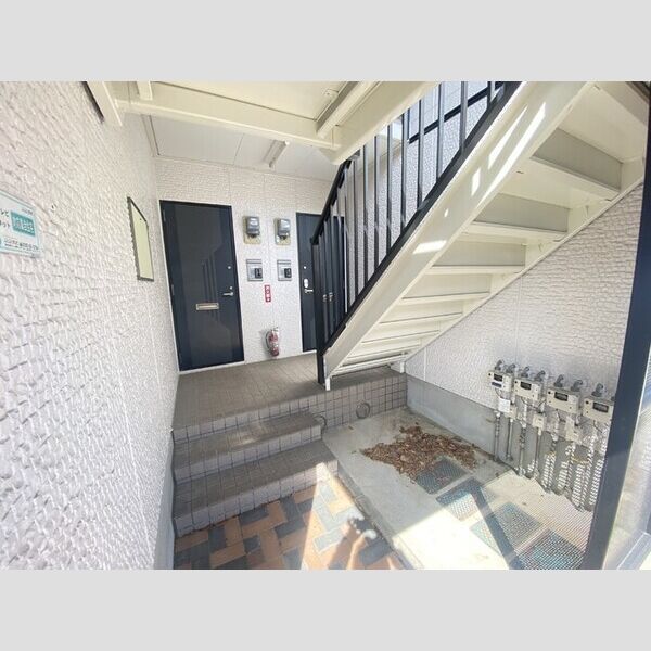 現地周辺 (D棟　階段)