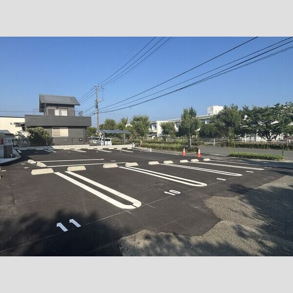 駐車場 (駐車場)