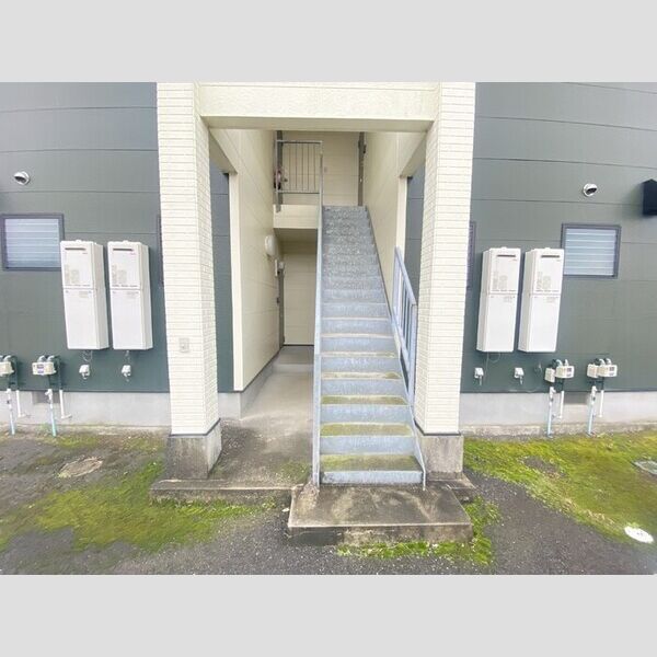 エントランス (共用階段)