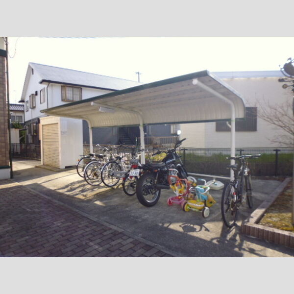 その他 (駐輪場)