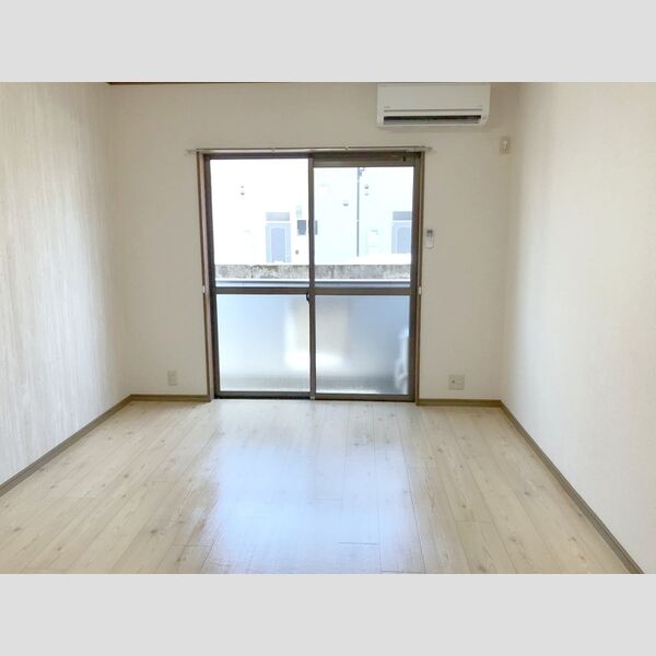 居室・リビング (305　洋室)