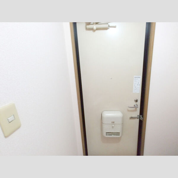 玄関 (B110 玄関)