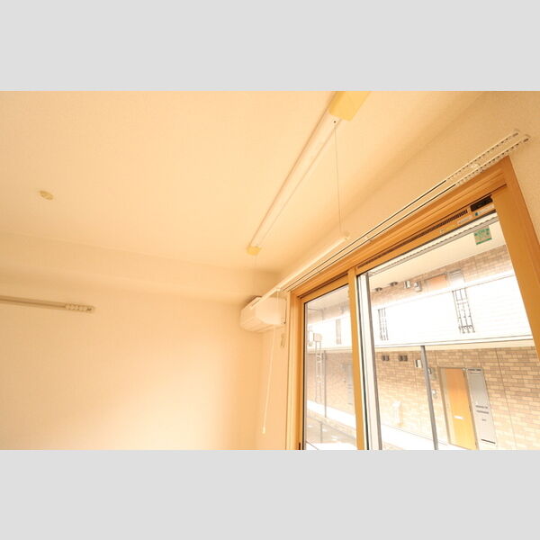 その他 (106　室内物干し)