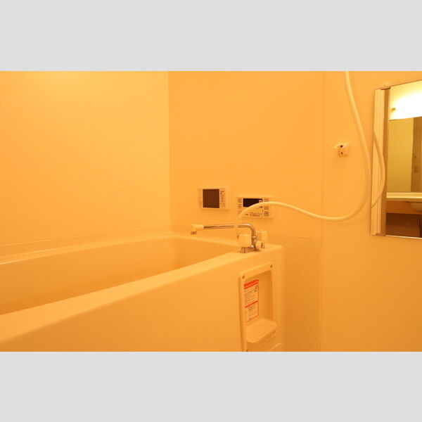 バス (106　浴室)