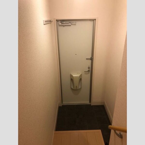 玄関 (玄関　201)