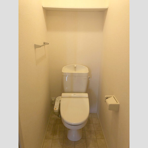 トイレ (トイレ　201)