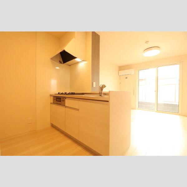 キッチン (【101号】3口ガスコンロ付きシステムキッチン)