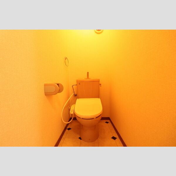 トイレ (A201　温水洗浄暖房便座)