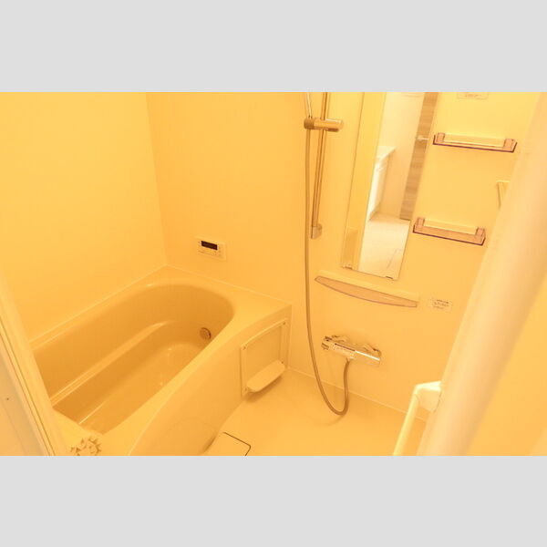 バス (202　浴室)