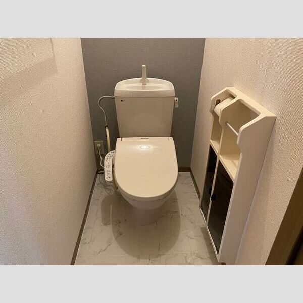 トイレ (B101　バス・トイレ別)