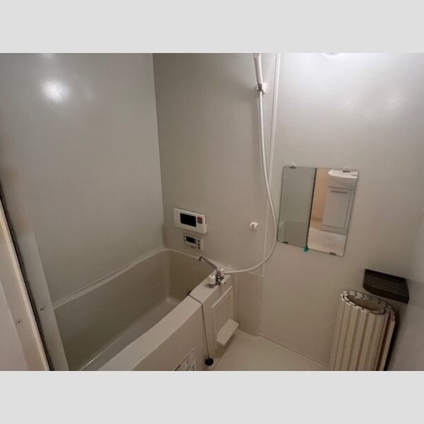 バス (105　浴室)