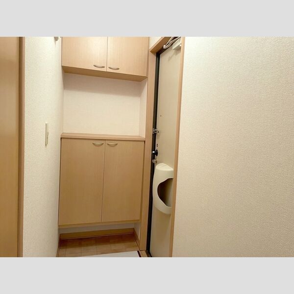 玄関 (玄関　103)