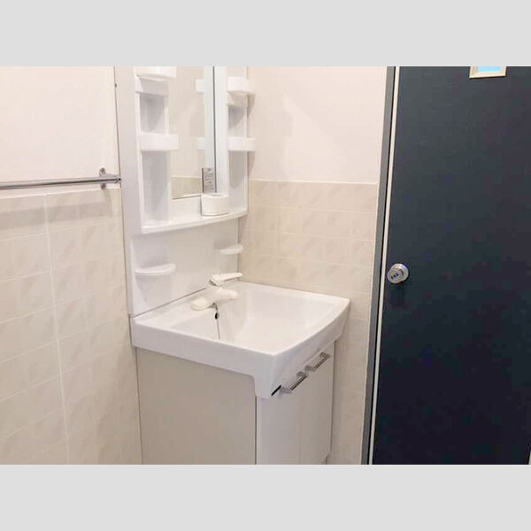 洗面所 (B101　洗面所)