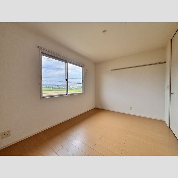 その他 (北側洋室)