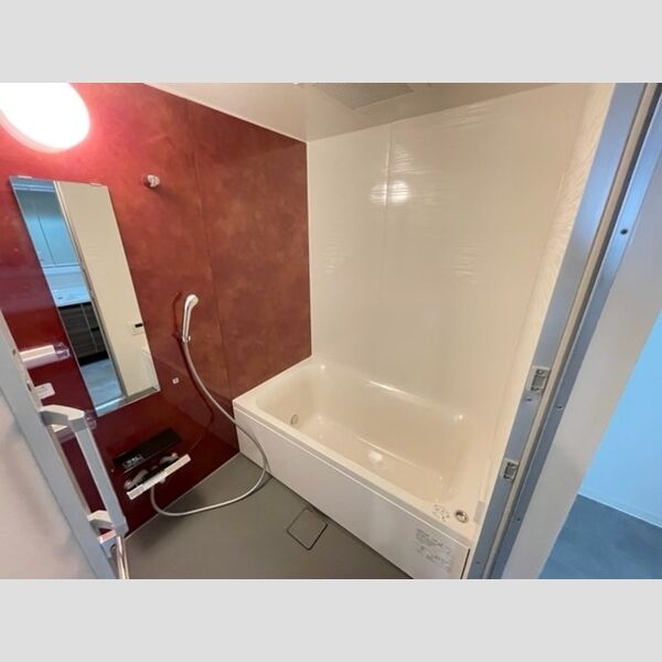 バス (503　浴室)