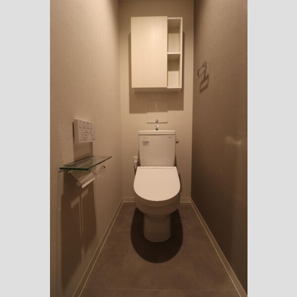 トイレ (703　トイレ)