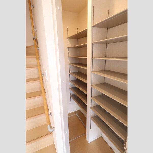 玄関 (203　シューズクローク)