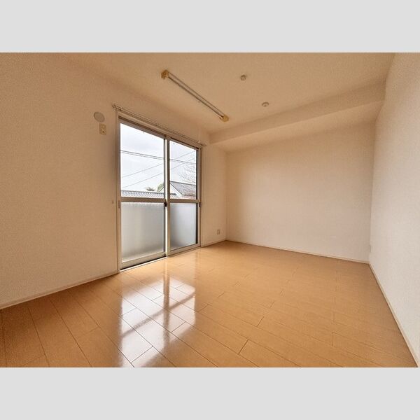 その他 (南側洋室)