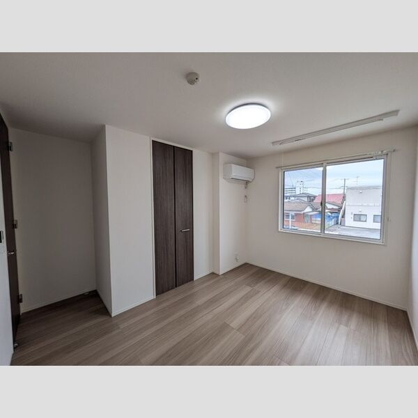 その他 (南東洋室)