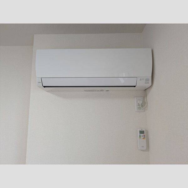 その他設備 (南東洋室エアコン)