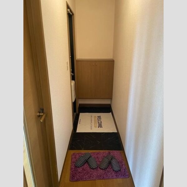 玄関 (A102 玄関)