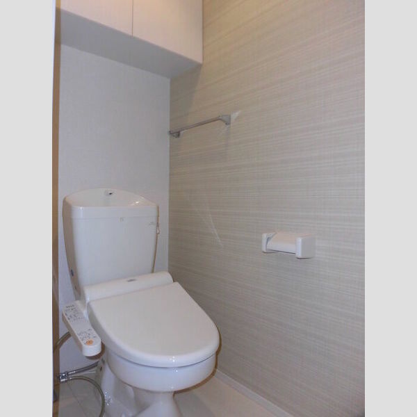 トイレ (トイレ)