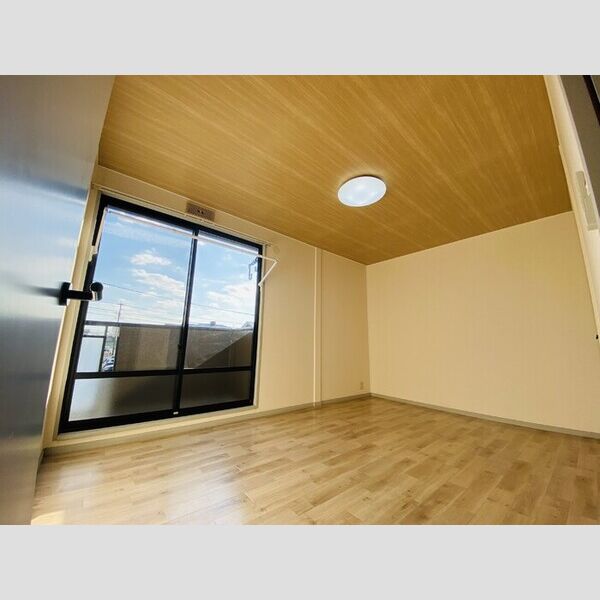 その他 (南側洋室)