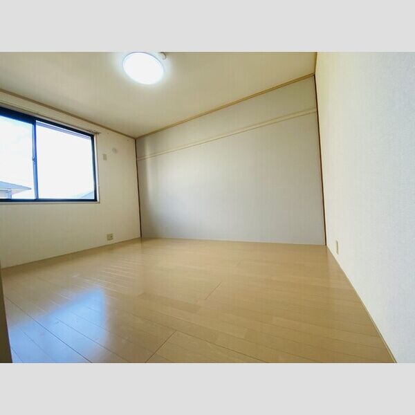 その他 (北側洋室)