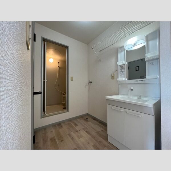 洗面所 (B201　洗面所)